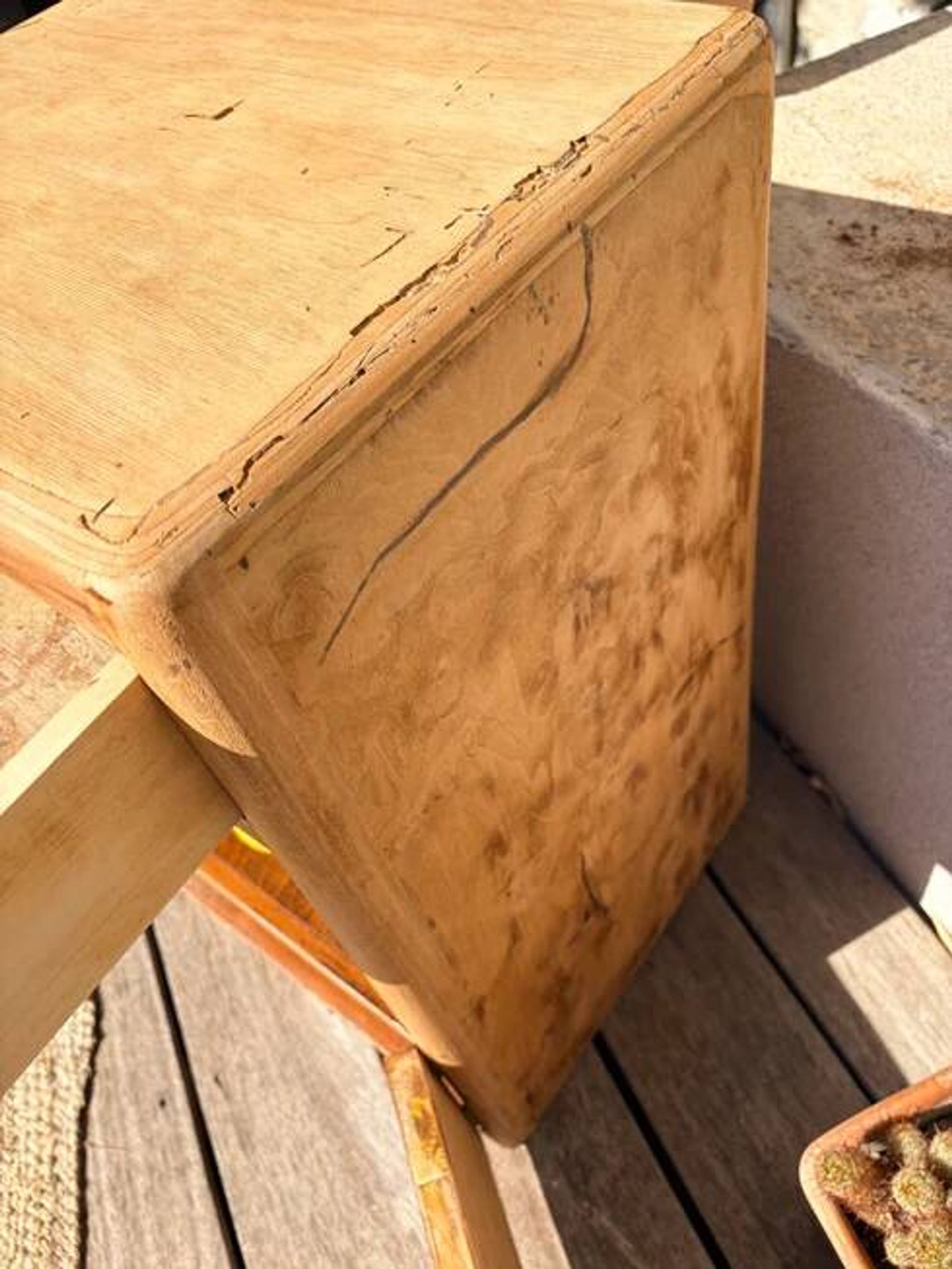 Small piece of furniture "Luc"