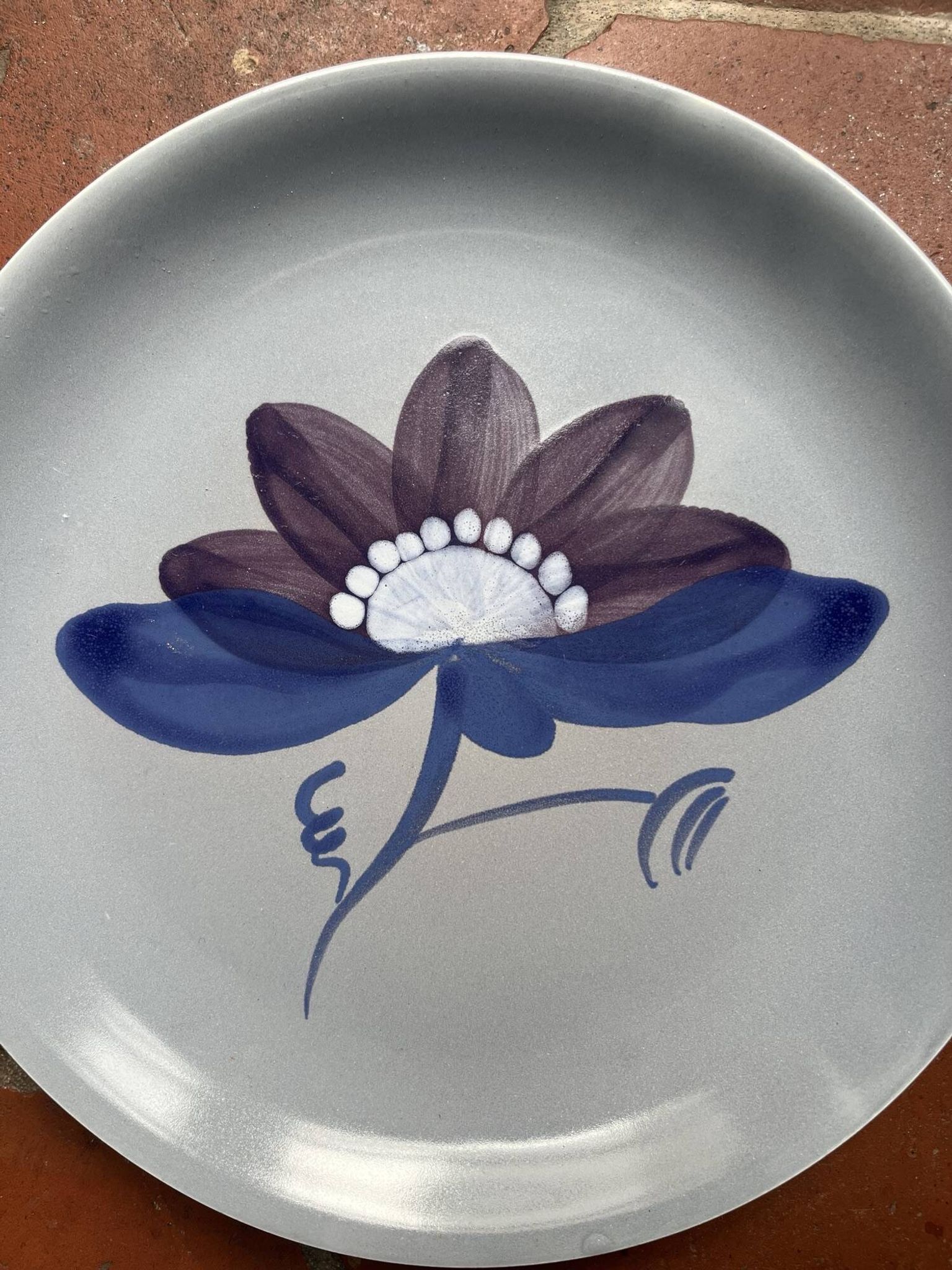 2 grandes assiettes bleues années 70