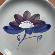 2 grandes assiettes bleues années 70
