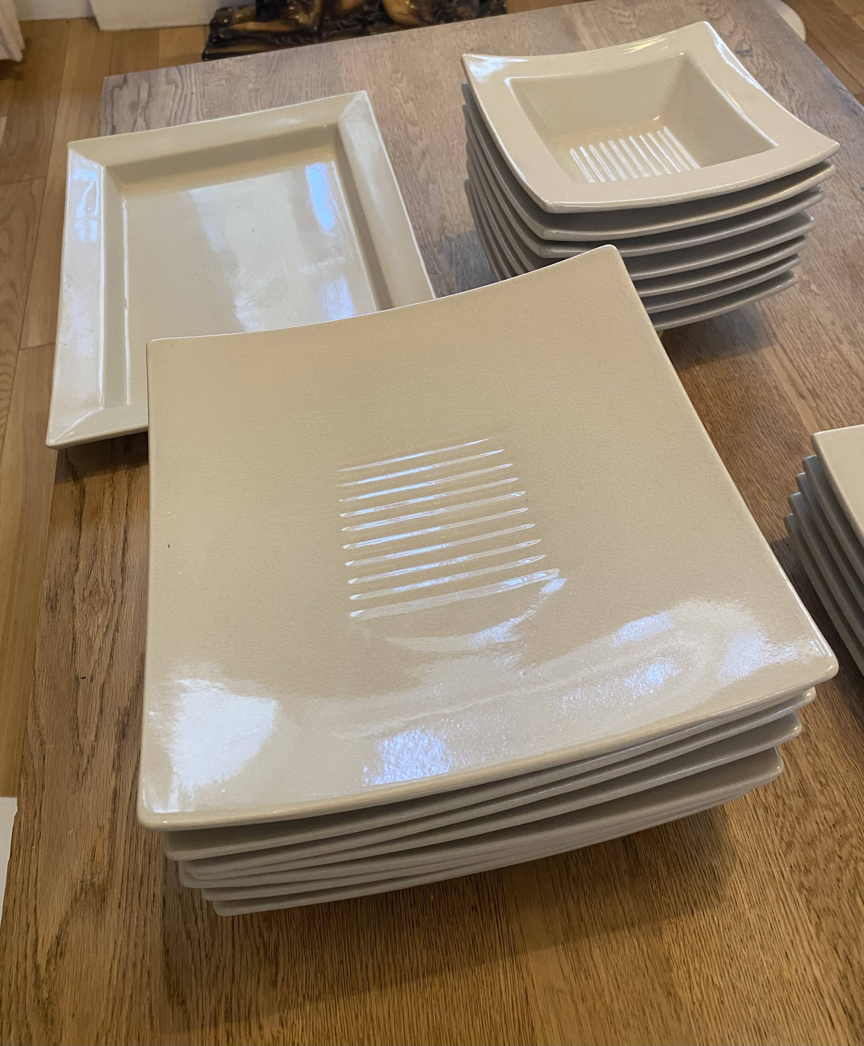 Service d'assiettes et plats en céramique Jars - 23 pièces