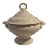 19th century tureen of Montereau