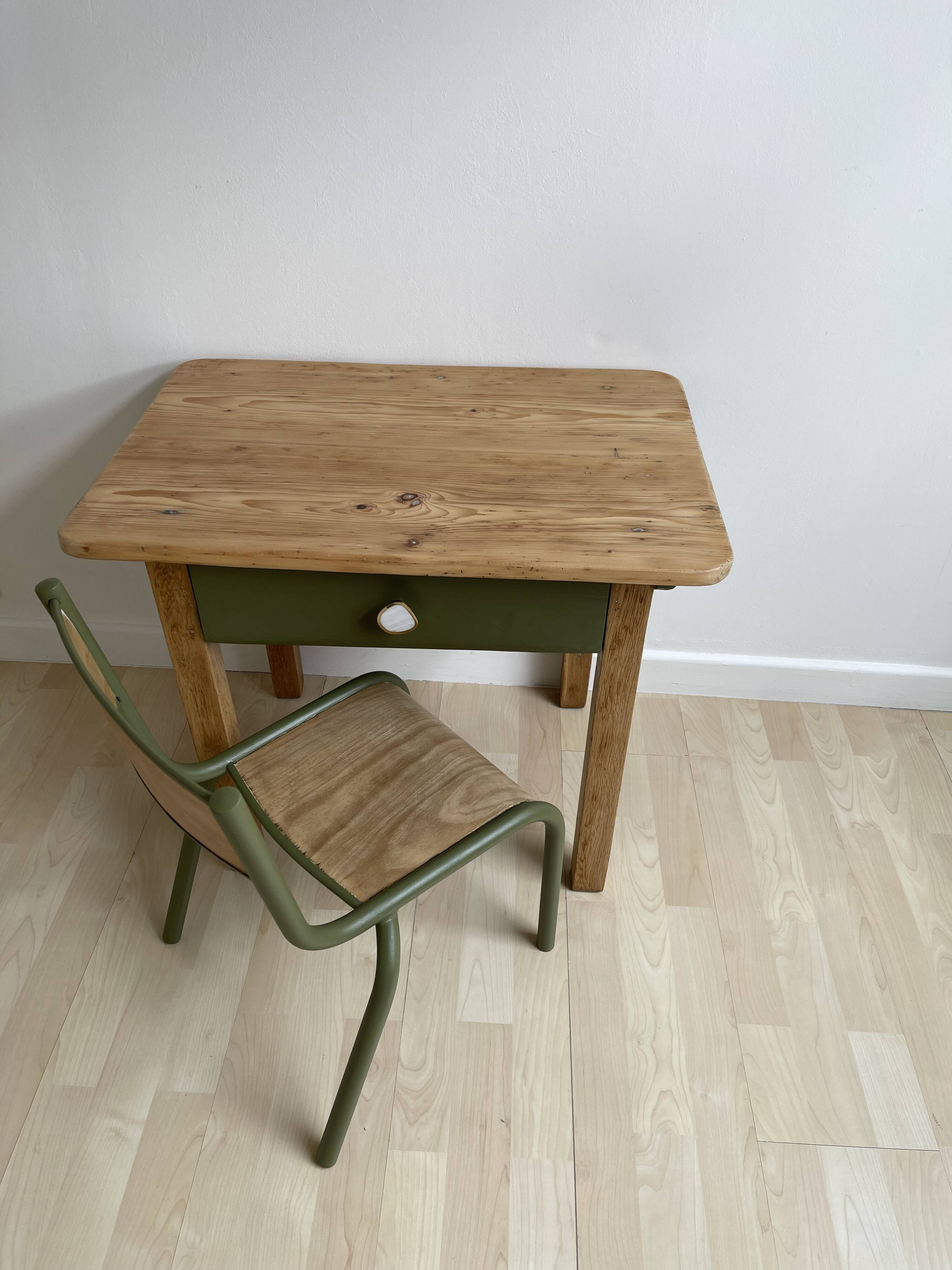 School desk