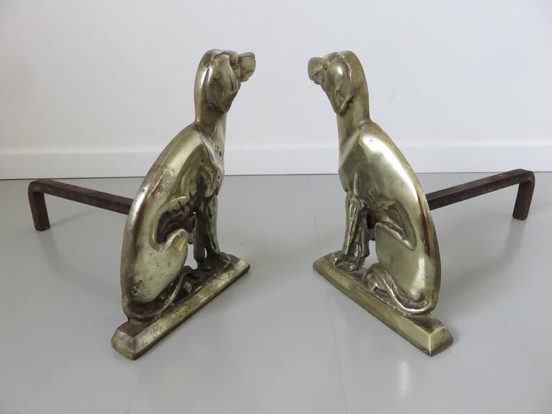 Pair of "dog" channels in solid bronze 30/40