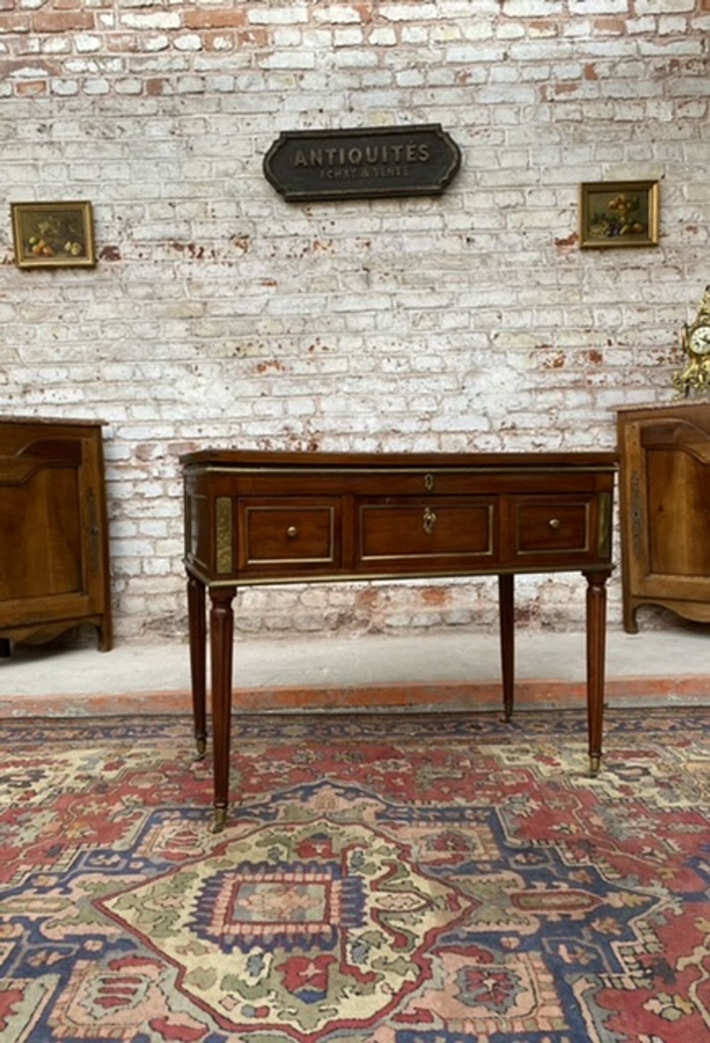 Mahogany dressing table for men stamped Roussens J. I Louis XVI period, 18th century