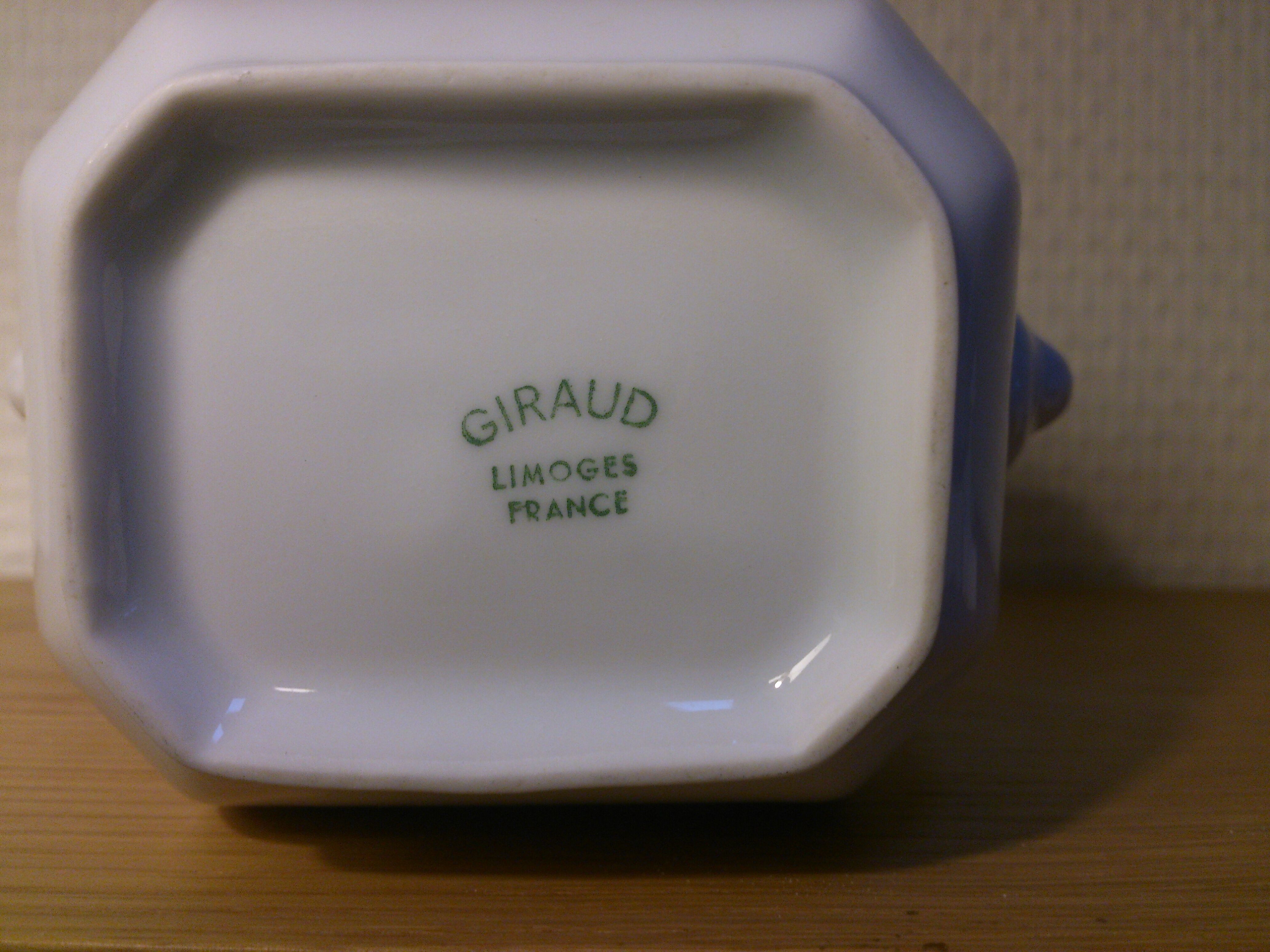 Nice little porcelain sugar bowl from LImoges