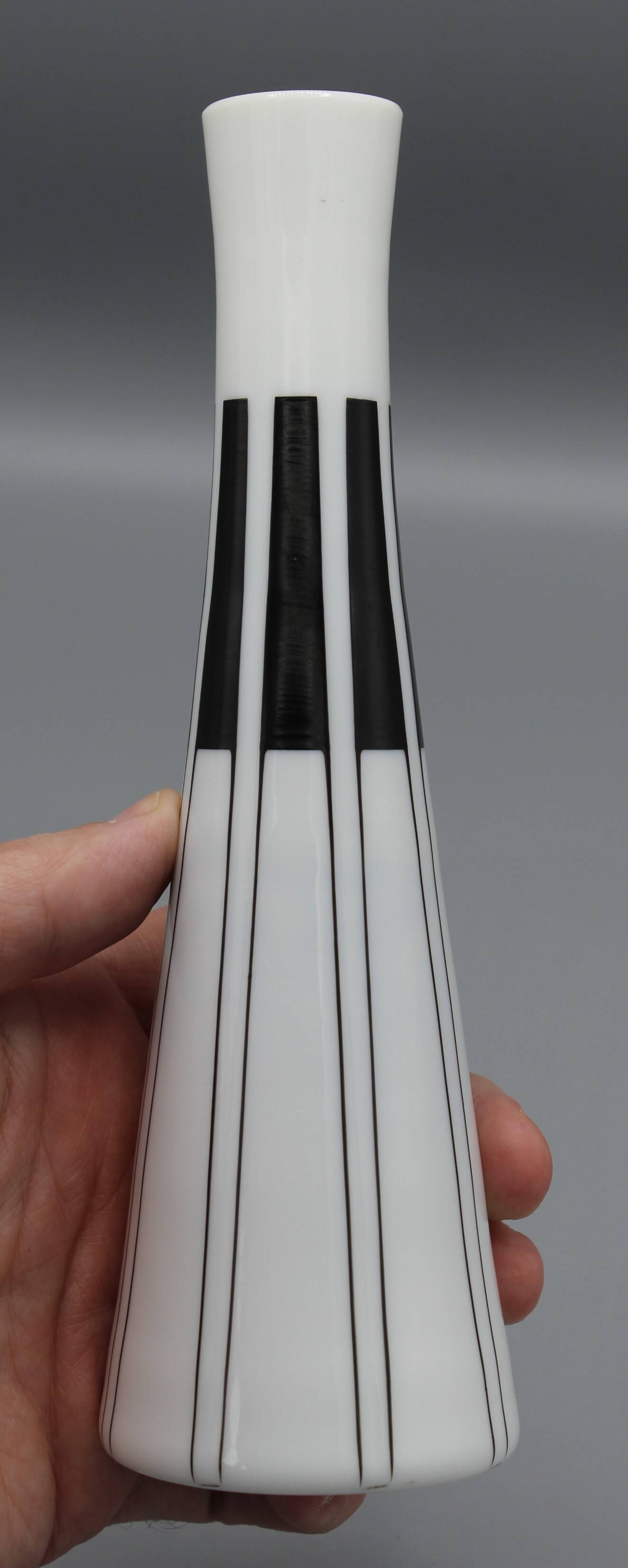 Old vintage glass vase scandinavian design sixten wennerstrand johansfors randi