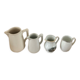 Lot de 4 cruches à lait en porcelaine Vintage