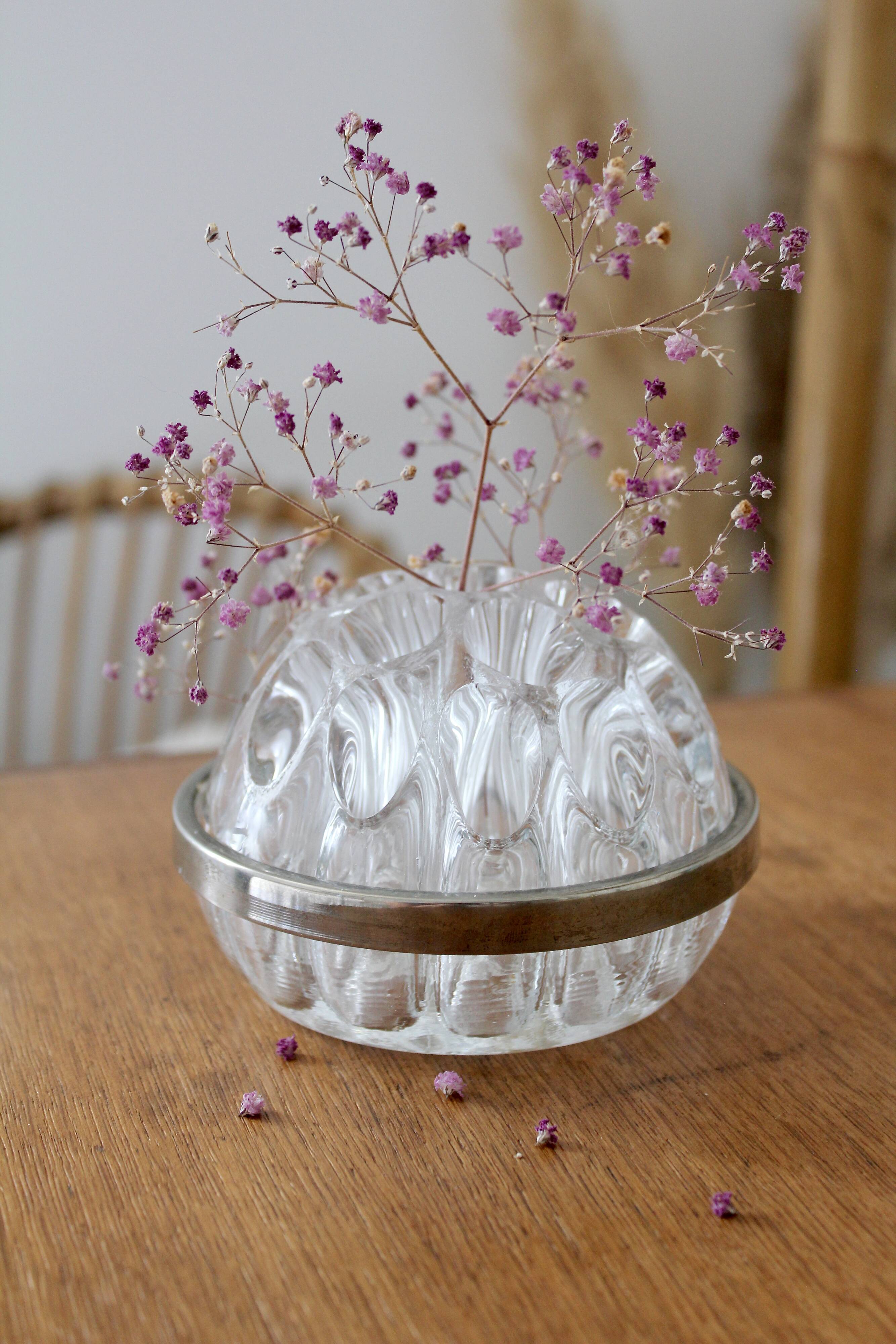Vase pique-fleurs