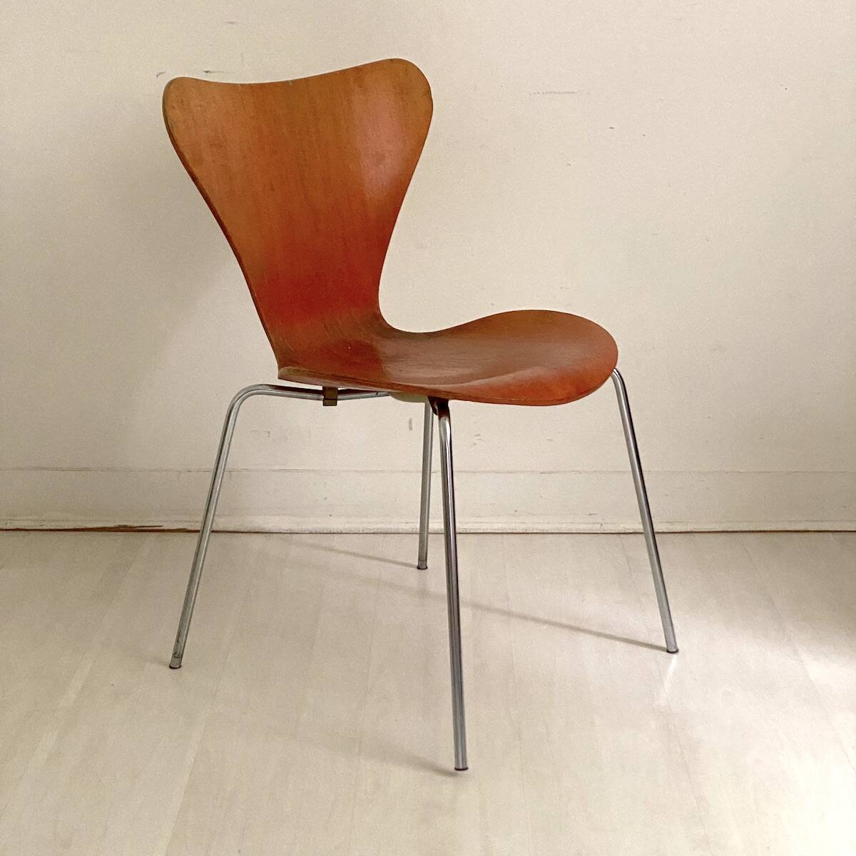 Chaise Butterfly de Arne Jacobsen édition Fritz Hansen