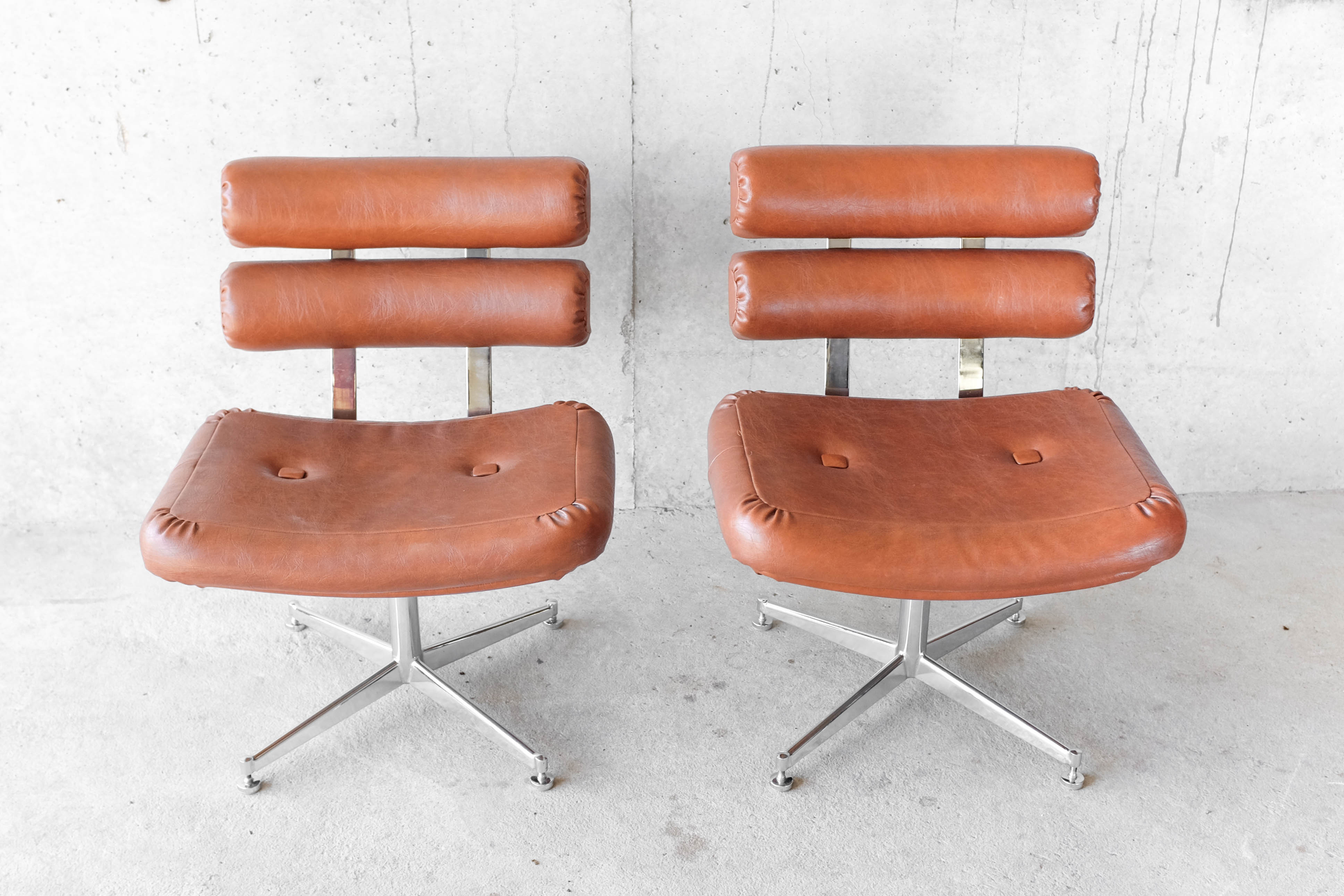 Pair of chairs - 1970 - Cognac