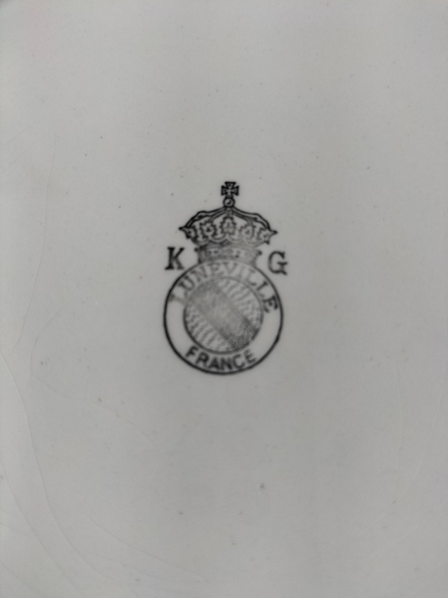 Assiette ancienne au coq – Keller & Guérin Lunéville