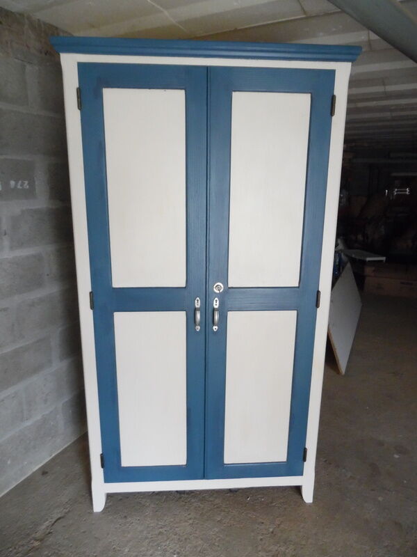 2-door wardrobe