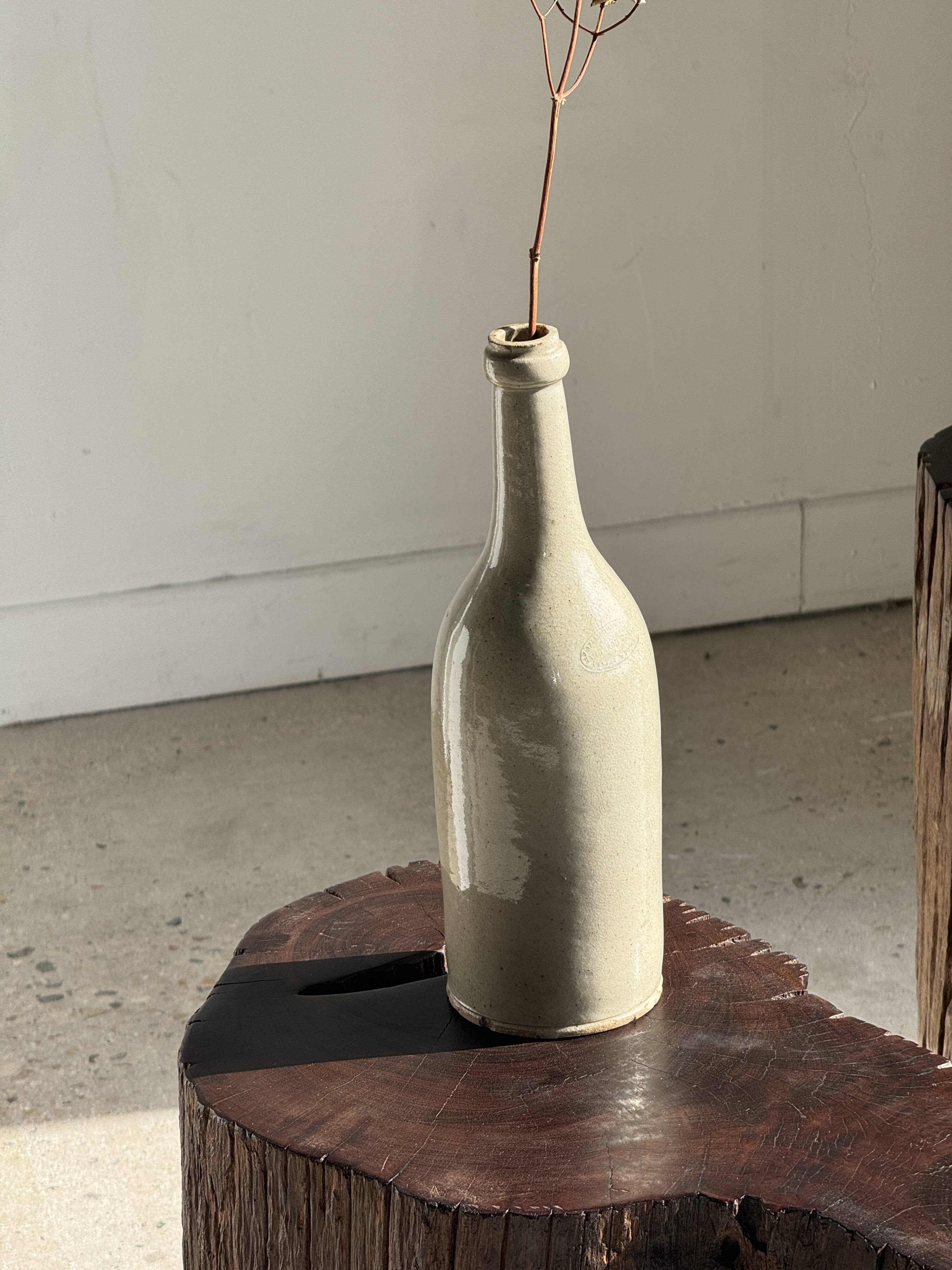 Bouteille vintage en grès beige moucheté H31