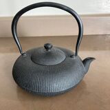 Théière en fonte