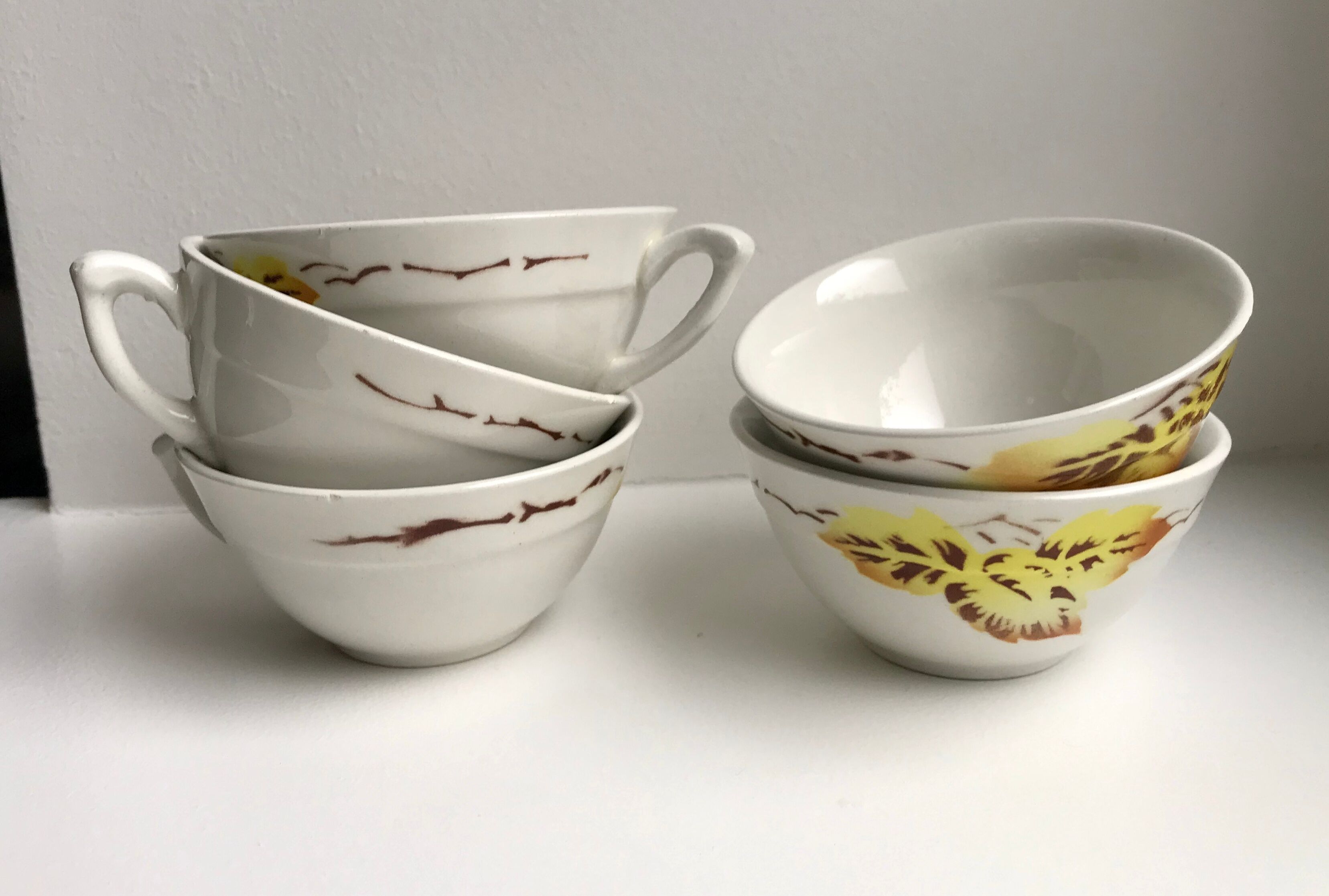 set of 5 coffee cups Badonviller 30-40s