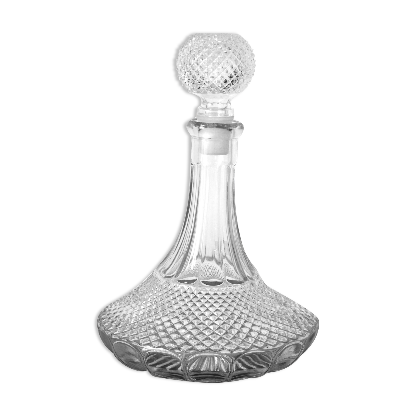 Carafe à vin en verre taillé diamant