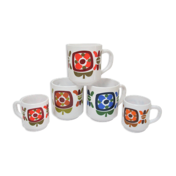 Three mugs and two cups decoration flowers design Jean-Charles Meunier 70s