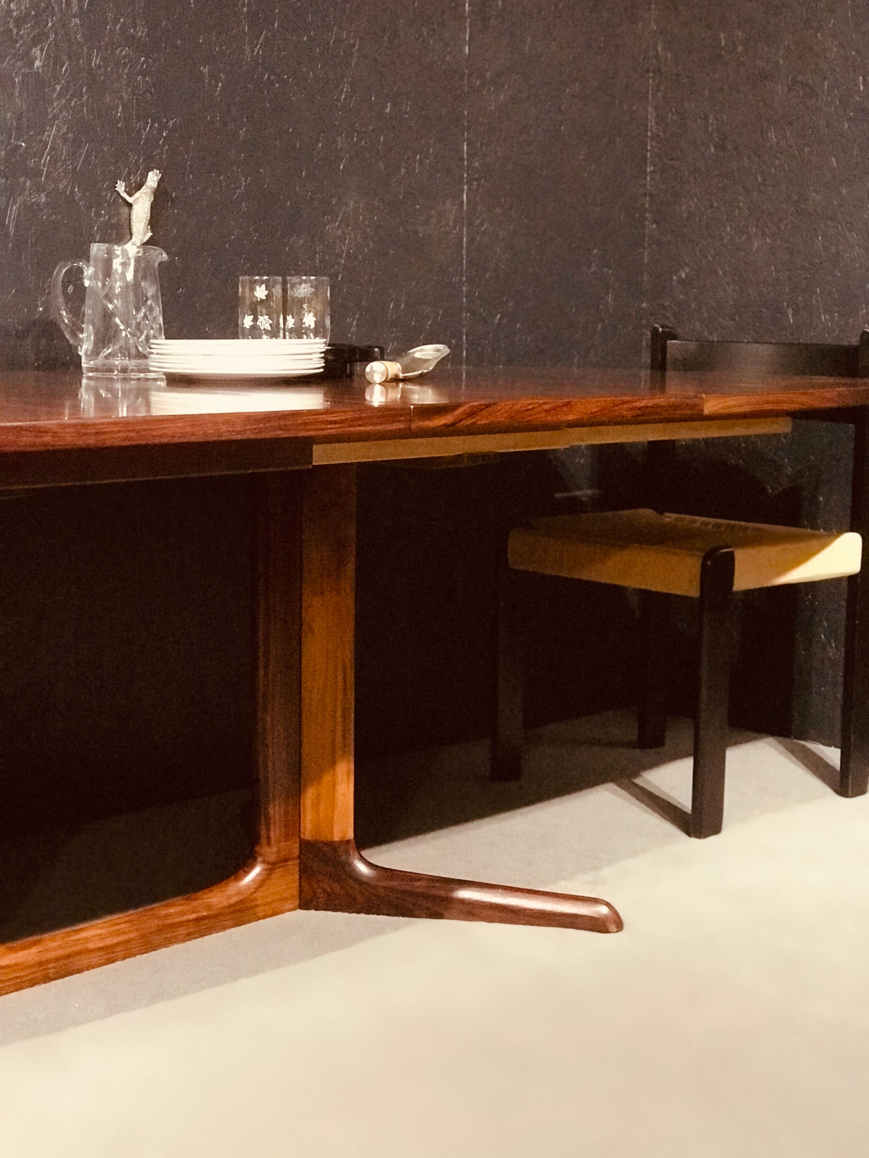 Table extensible danoise en bois de rose