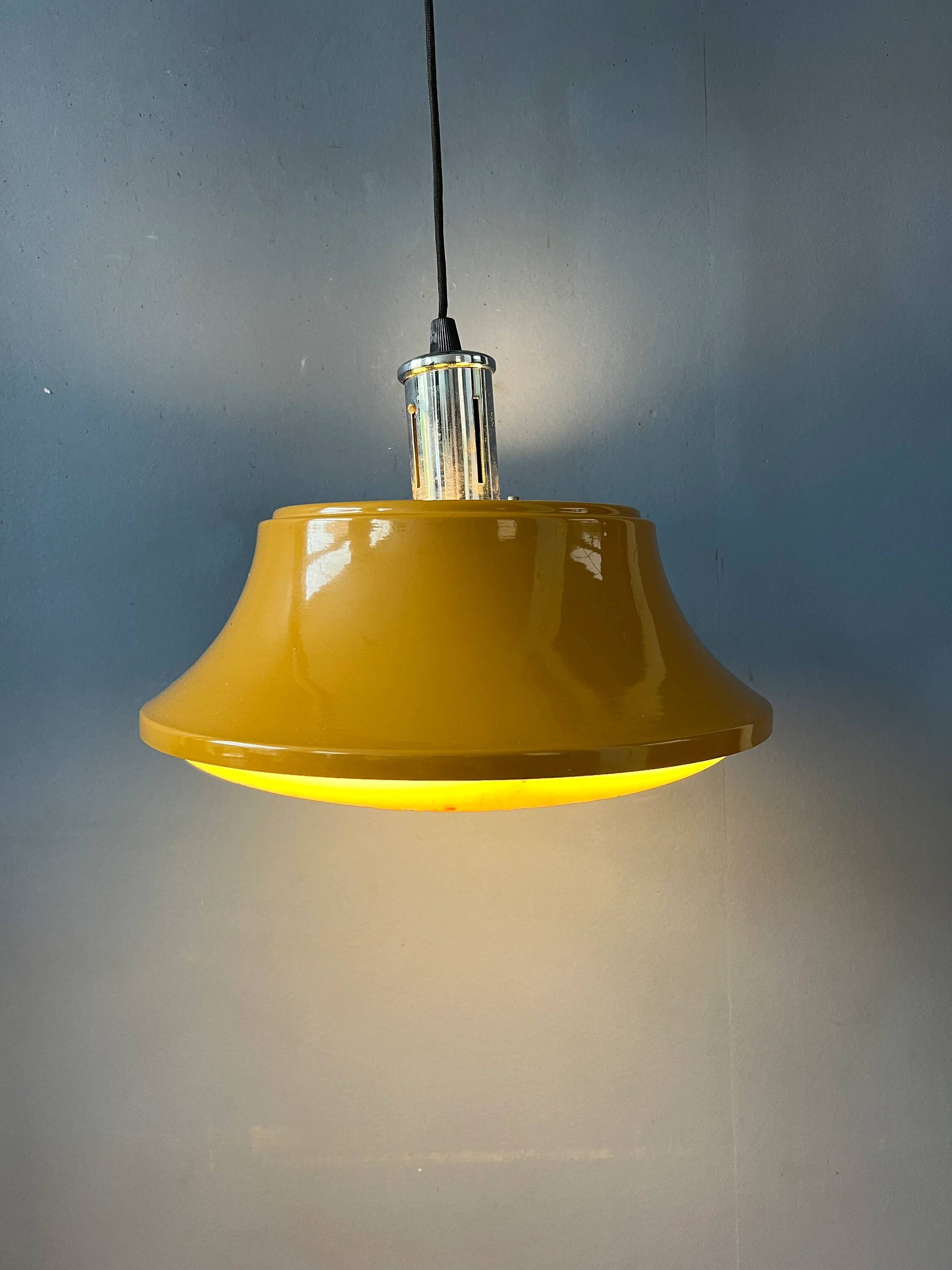 Yellow metal suspension Mid-Century