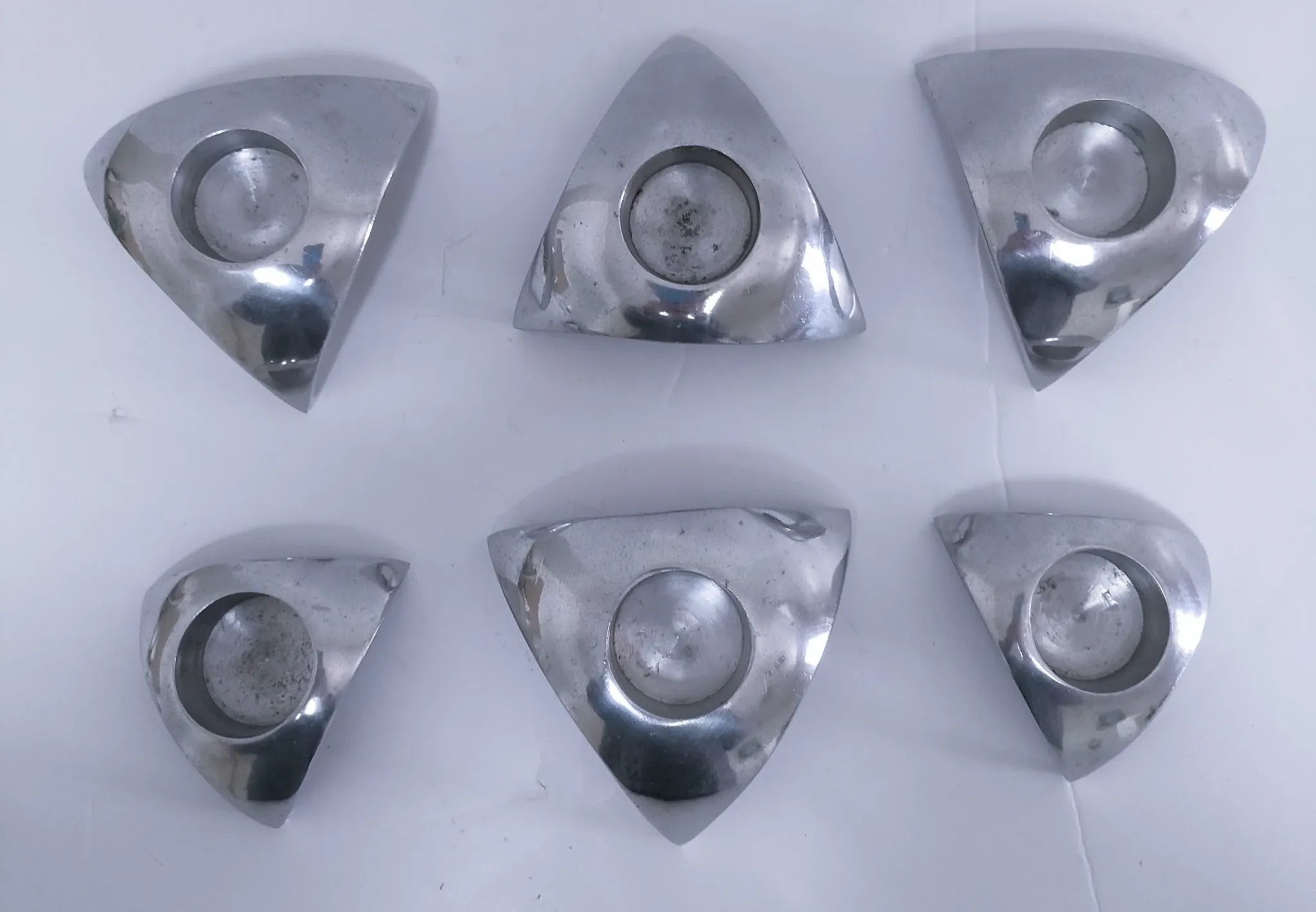 six bougeoirs tripodes aluminium design 90