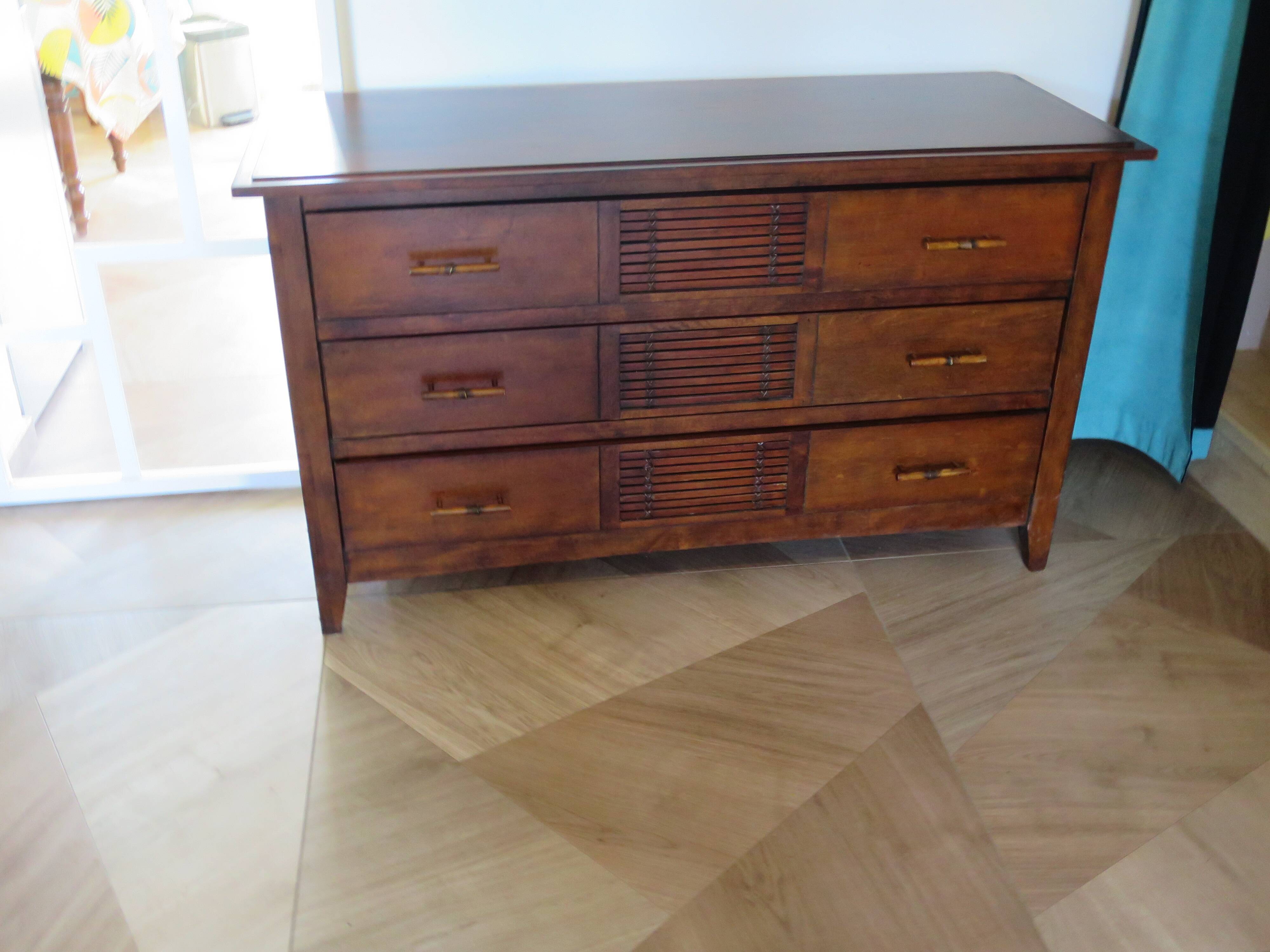 Commode longue–3 tiroirs -style colonial–Teinte acajou