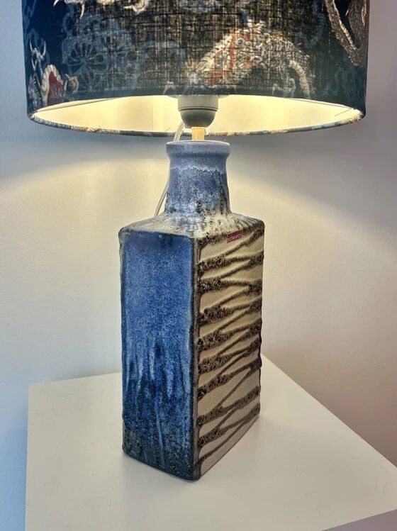 Exceptional floor lamp in Scheurich fireplace vase.