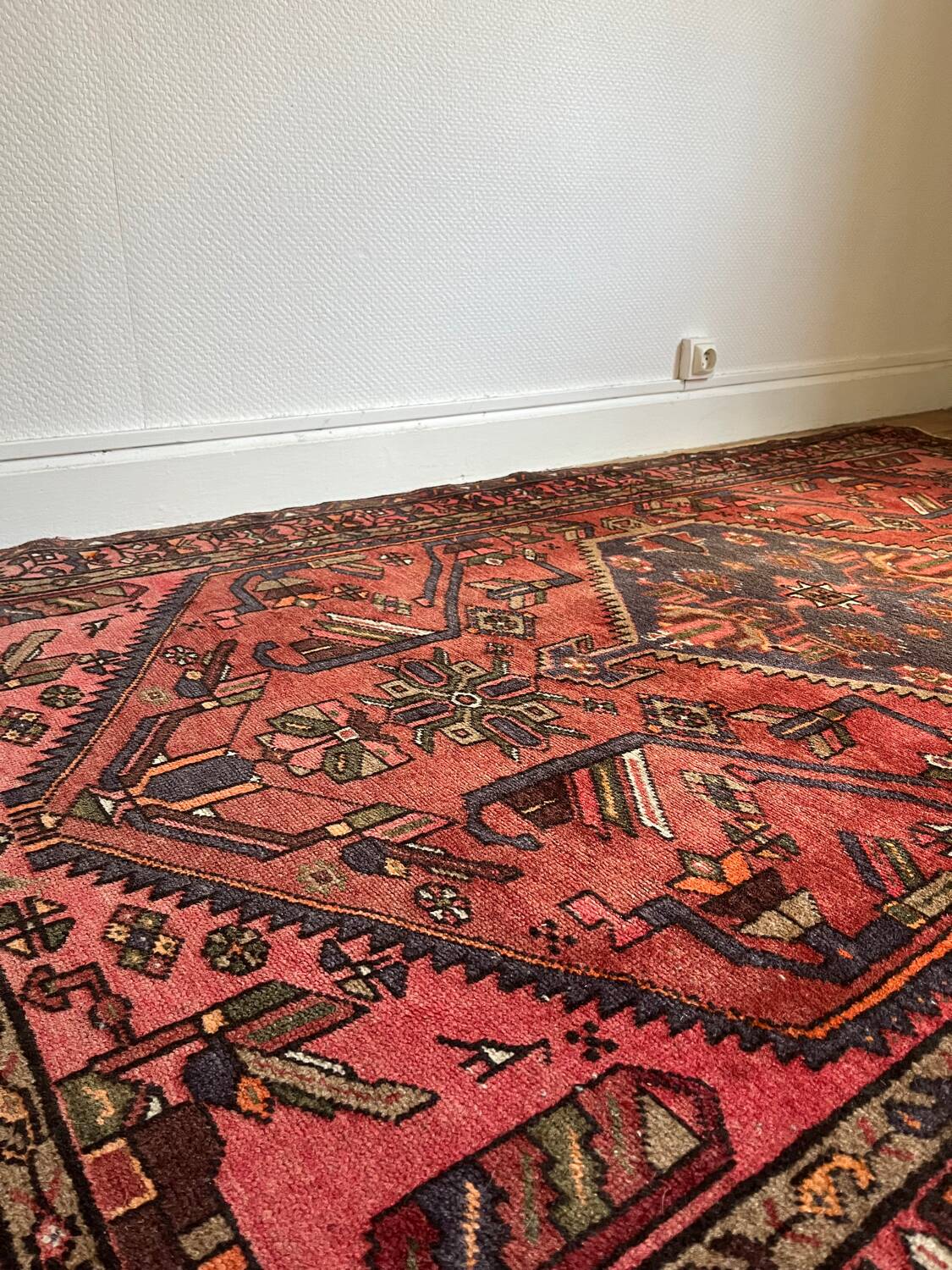 Antique Persian Handmade Oriental Rug 200cmx125cm