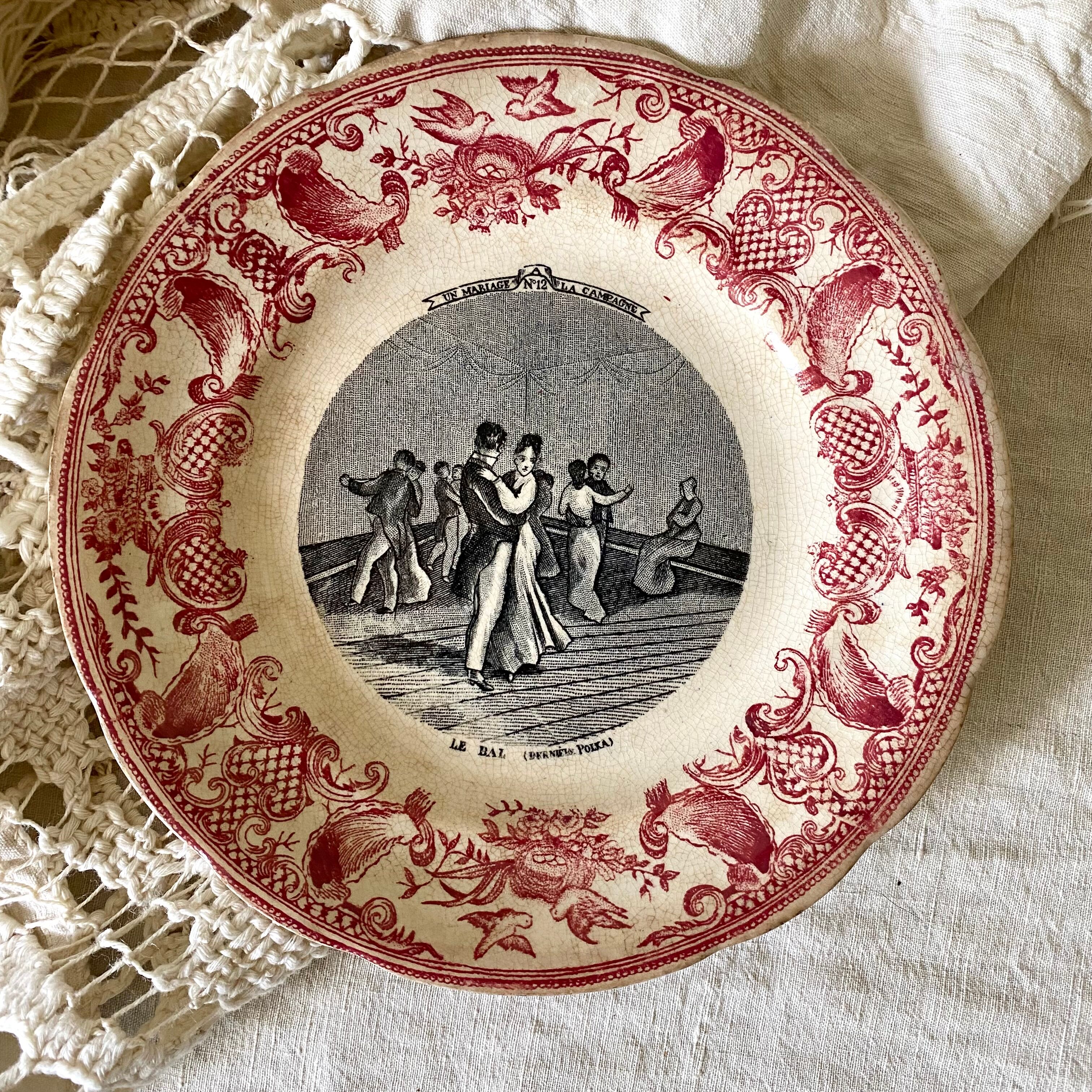 Old talking plates Gien "a wedding in the countryside"