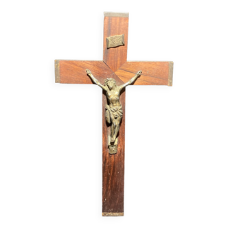 Crucifix en bois et métal