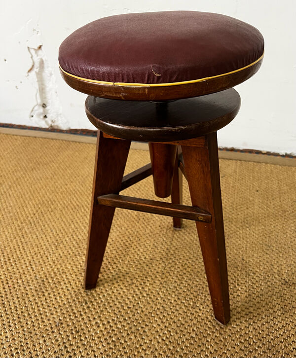 Tabouret à vis en bois et skaï