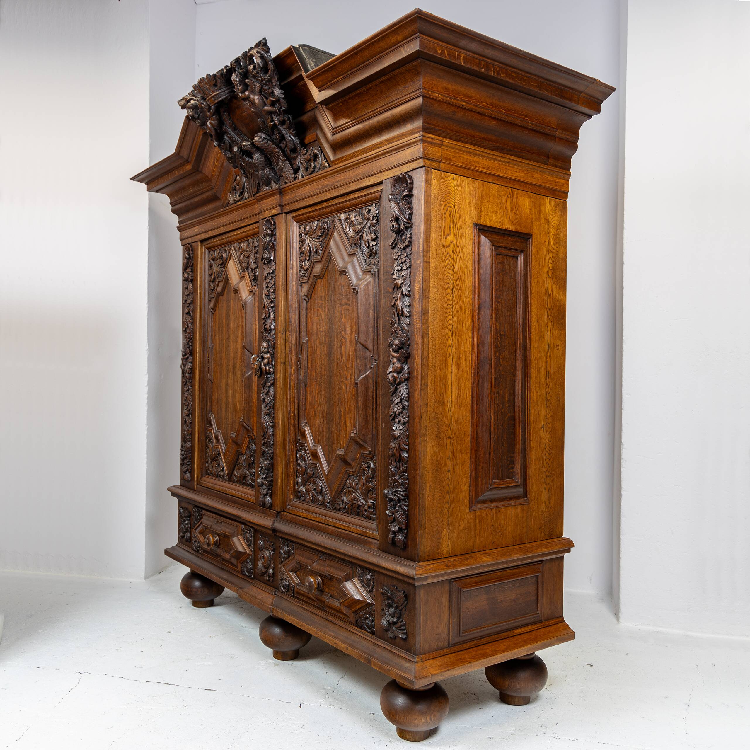 18th-century oak Baroque wardrobe - Königsberg