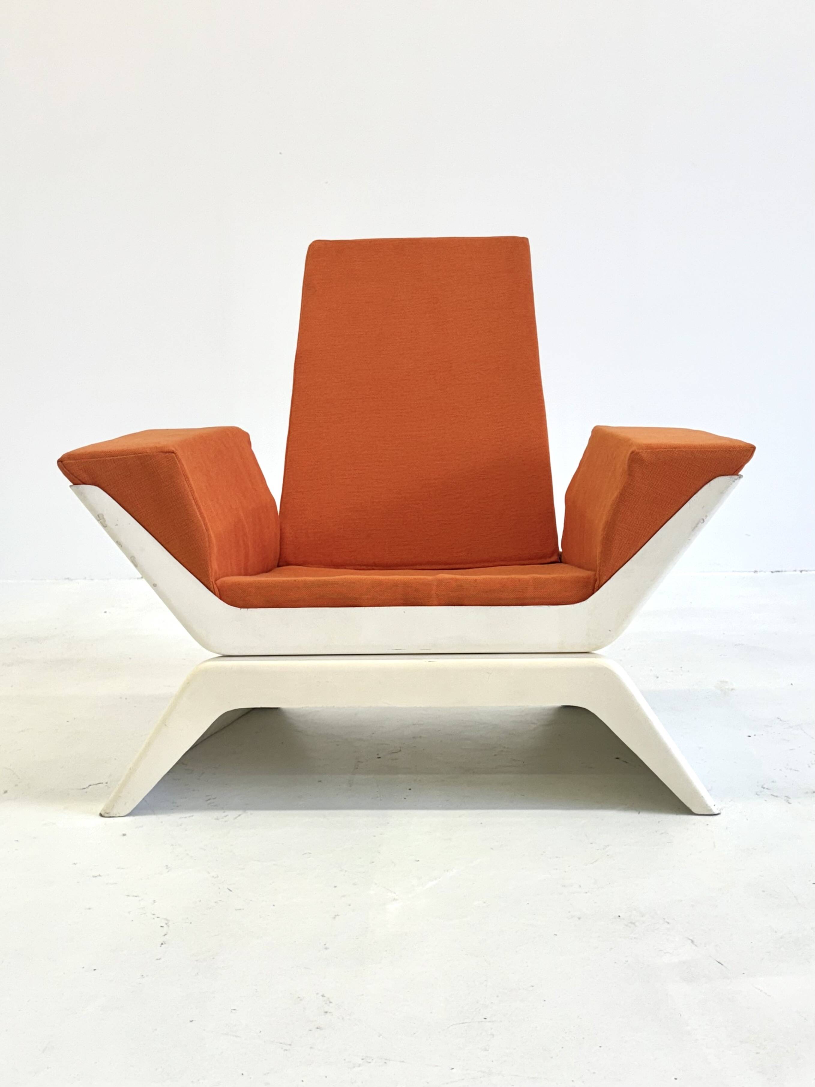 Fauteuil vintage orange Space Age très unique
