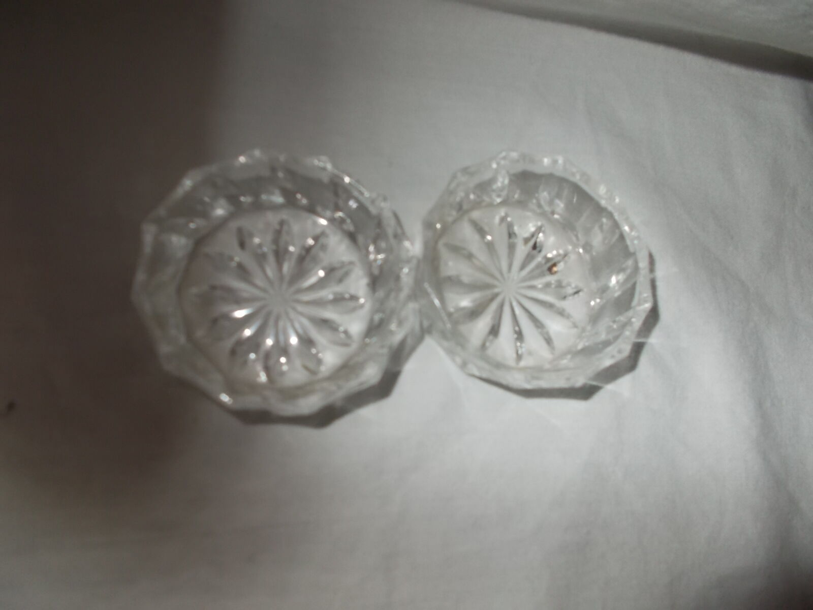Salière and pepper in chiseled glass