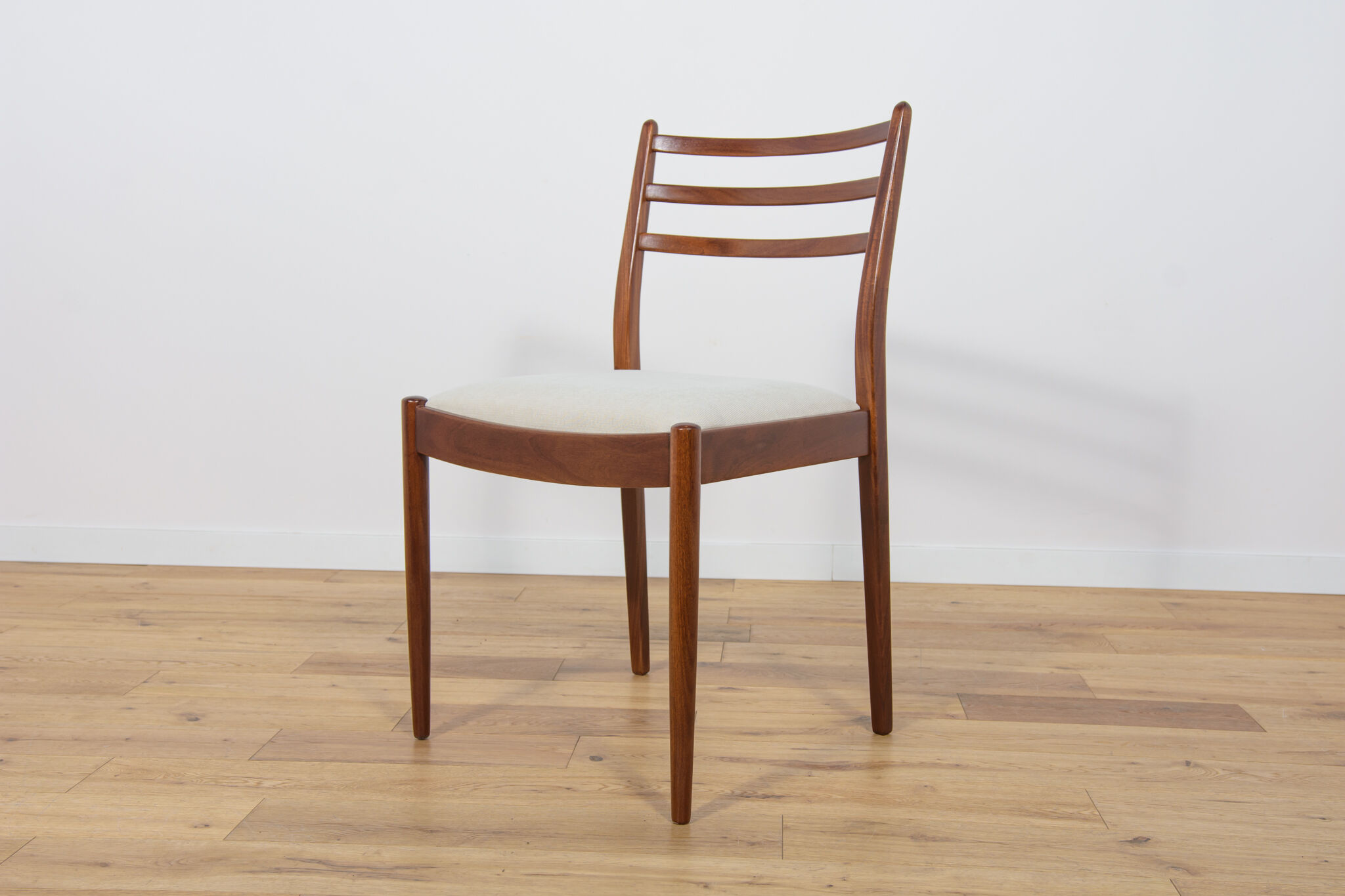 Mid-century teak dining chairs by Victor Wilkins for G-Plan, 1960s, set of 8