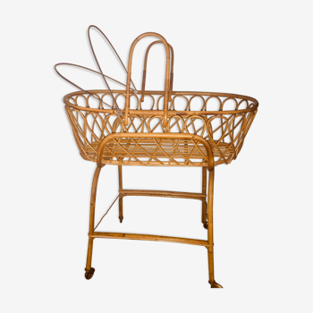 Cradle in rattan