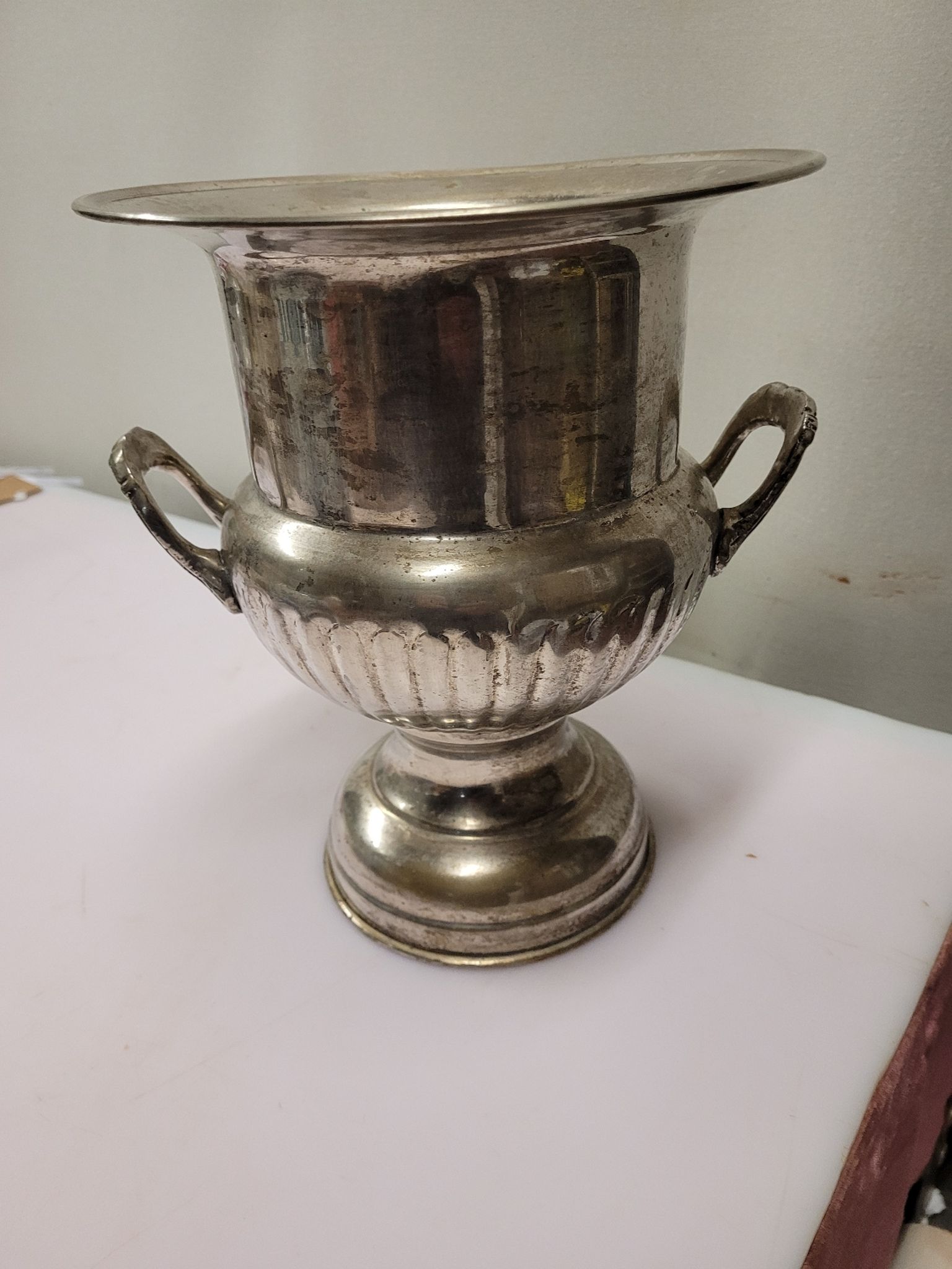 Antique champagne bucket in silver metal medicis shape