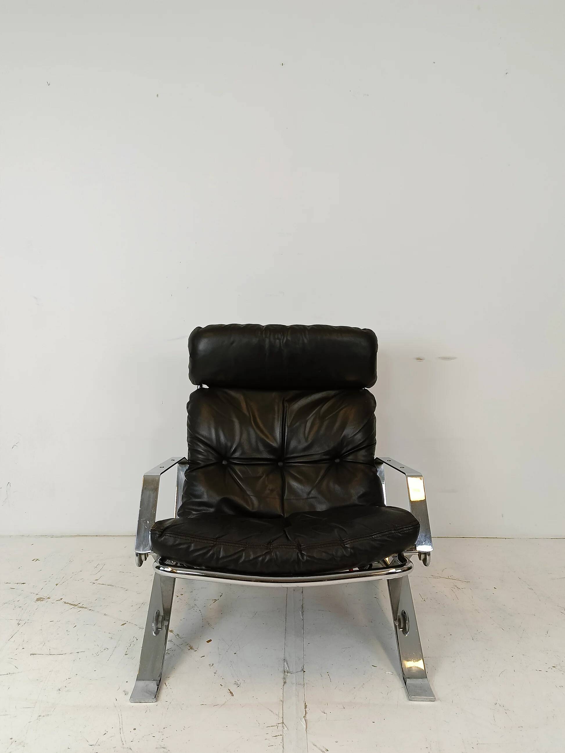 Fauteuil lounge style années 50 pour Airborne International, Belgique