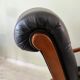 Fauteuil Chesterfield a bascule en cuir noir