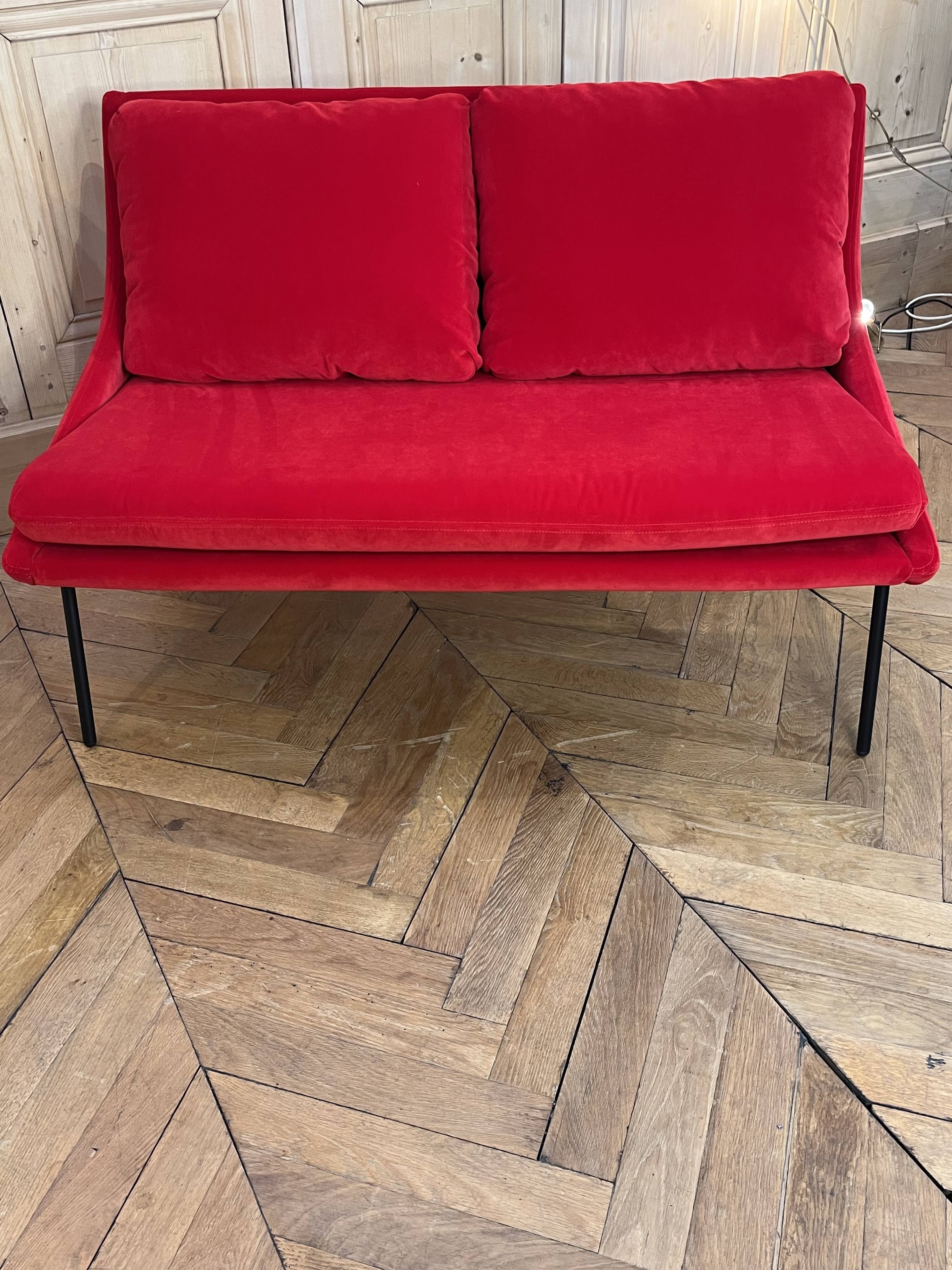 Sofa model 800 Joseph André Motte (1925-2003) Steiner Edition