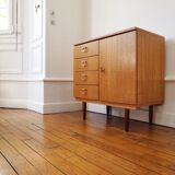 Vintage dresser 4 drawers 1 door