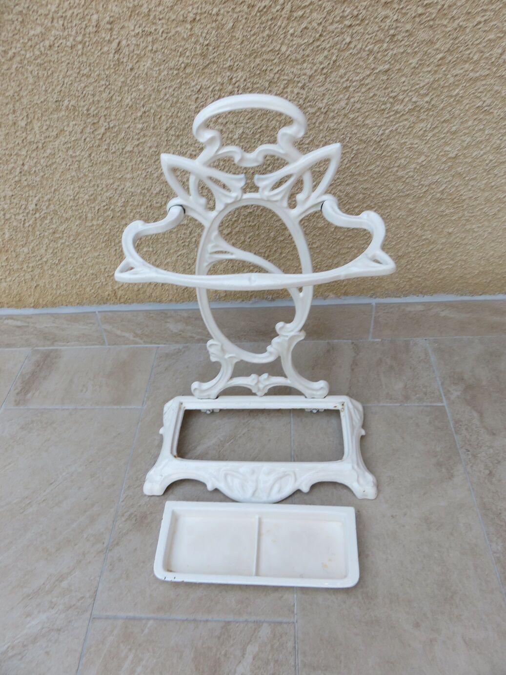 Cast iron umbrella holder