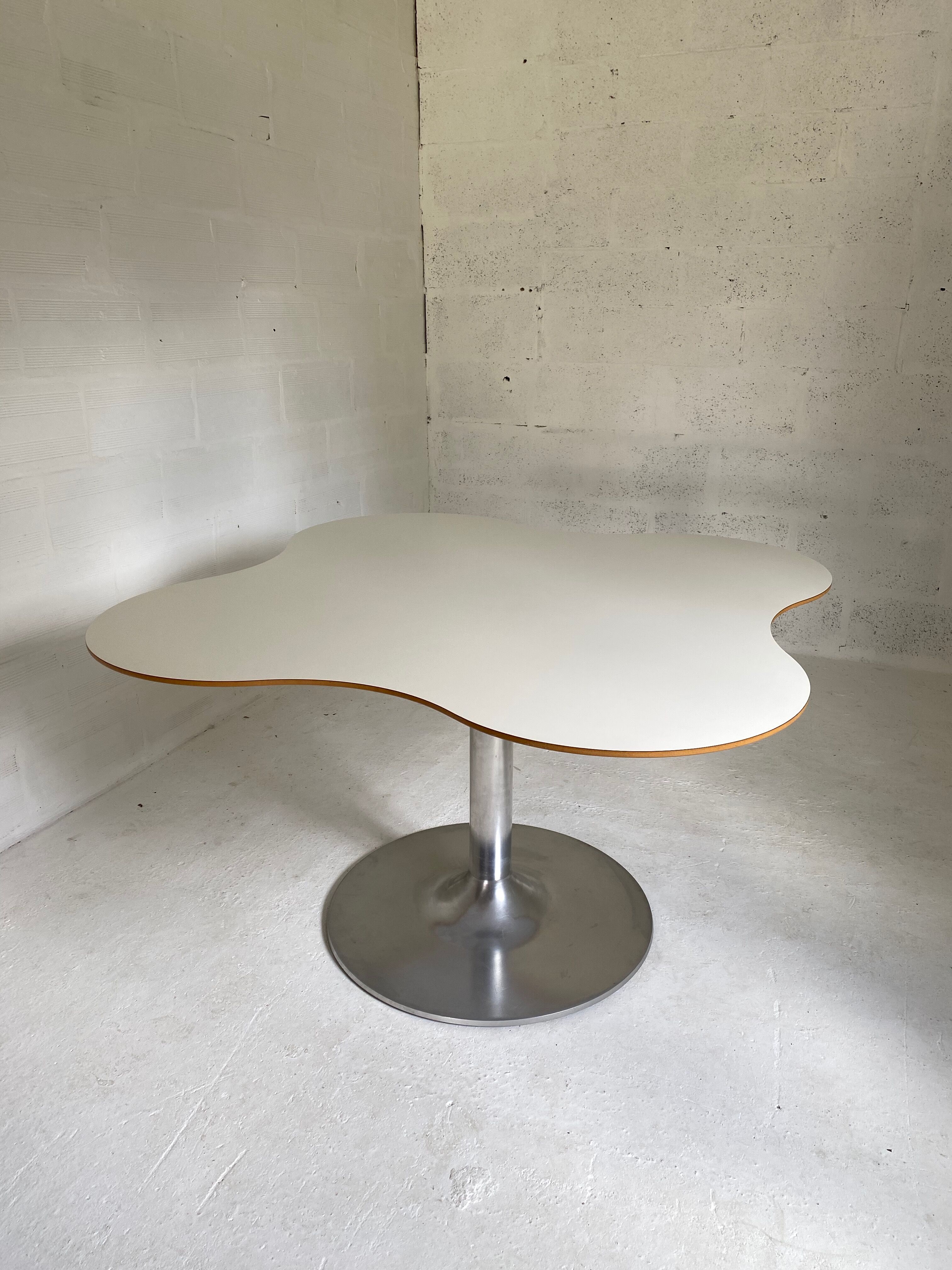 Vintage cloud table 1970