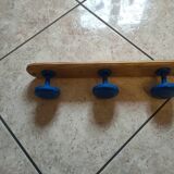 coat rack with 3 hooks