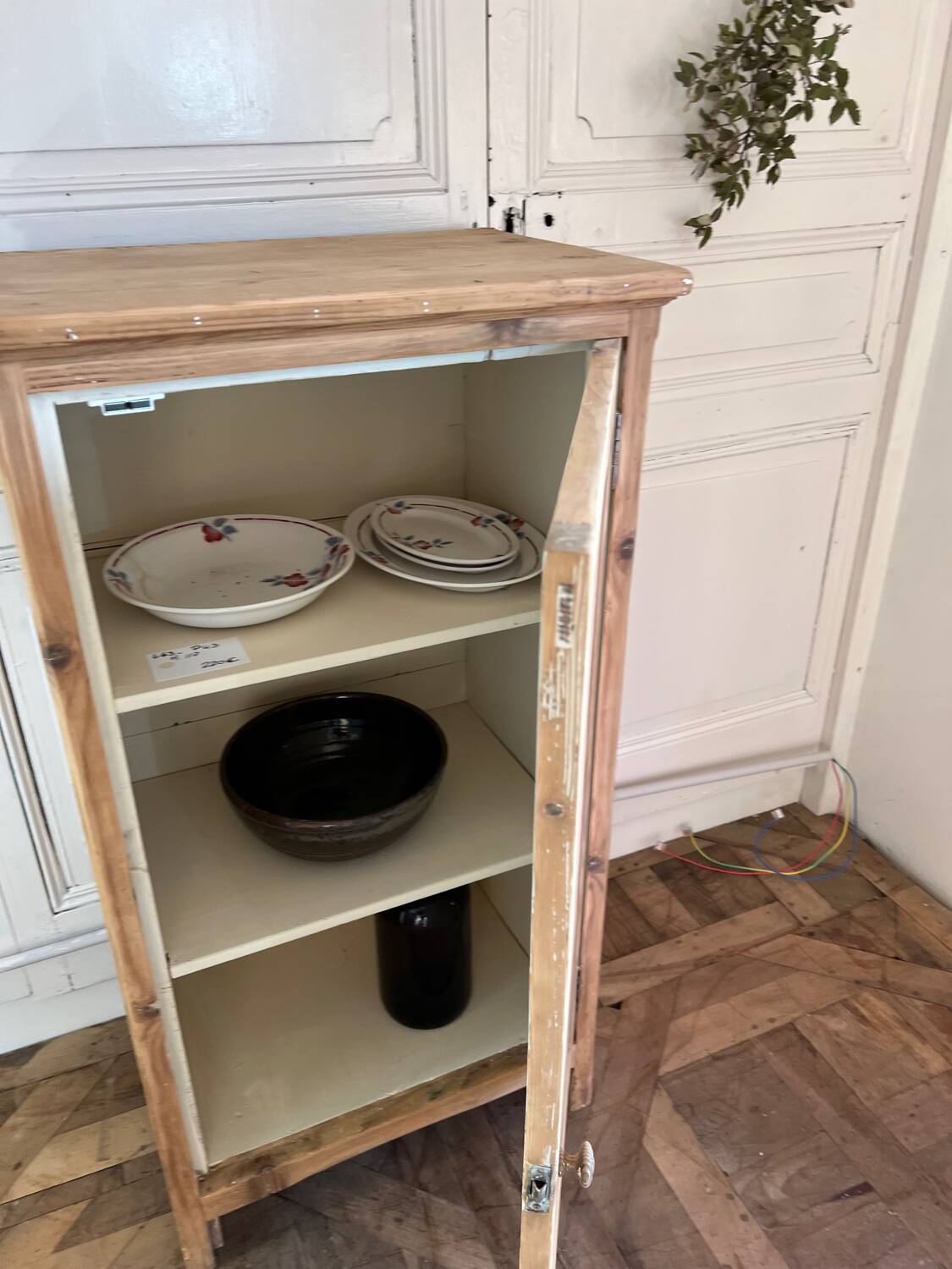 Small raw wood jam maker