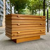 Brutalist chest of drawers in solid elm, Maison Regain, 1970