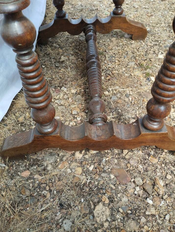Victorian oak graduated desk – circa 1890-1910.