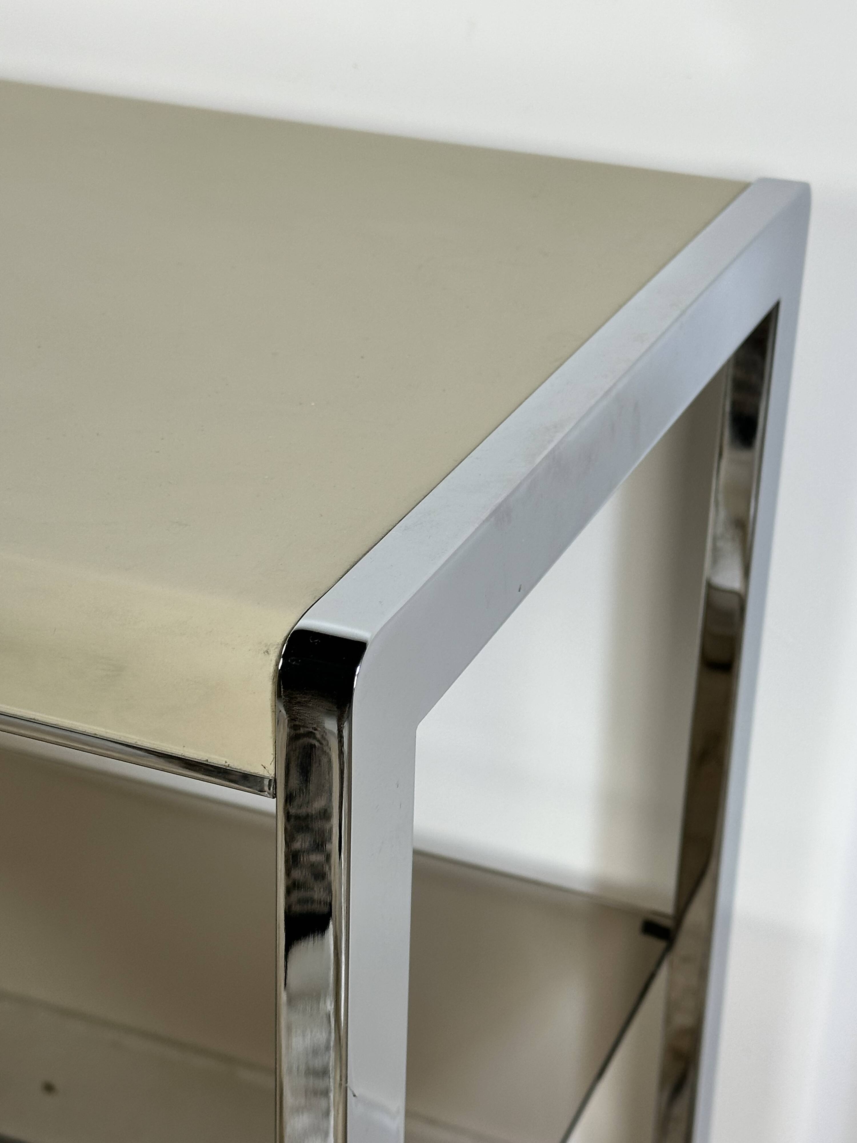 Vintage 70's side table in chrome and beige metal