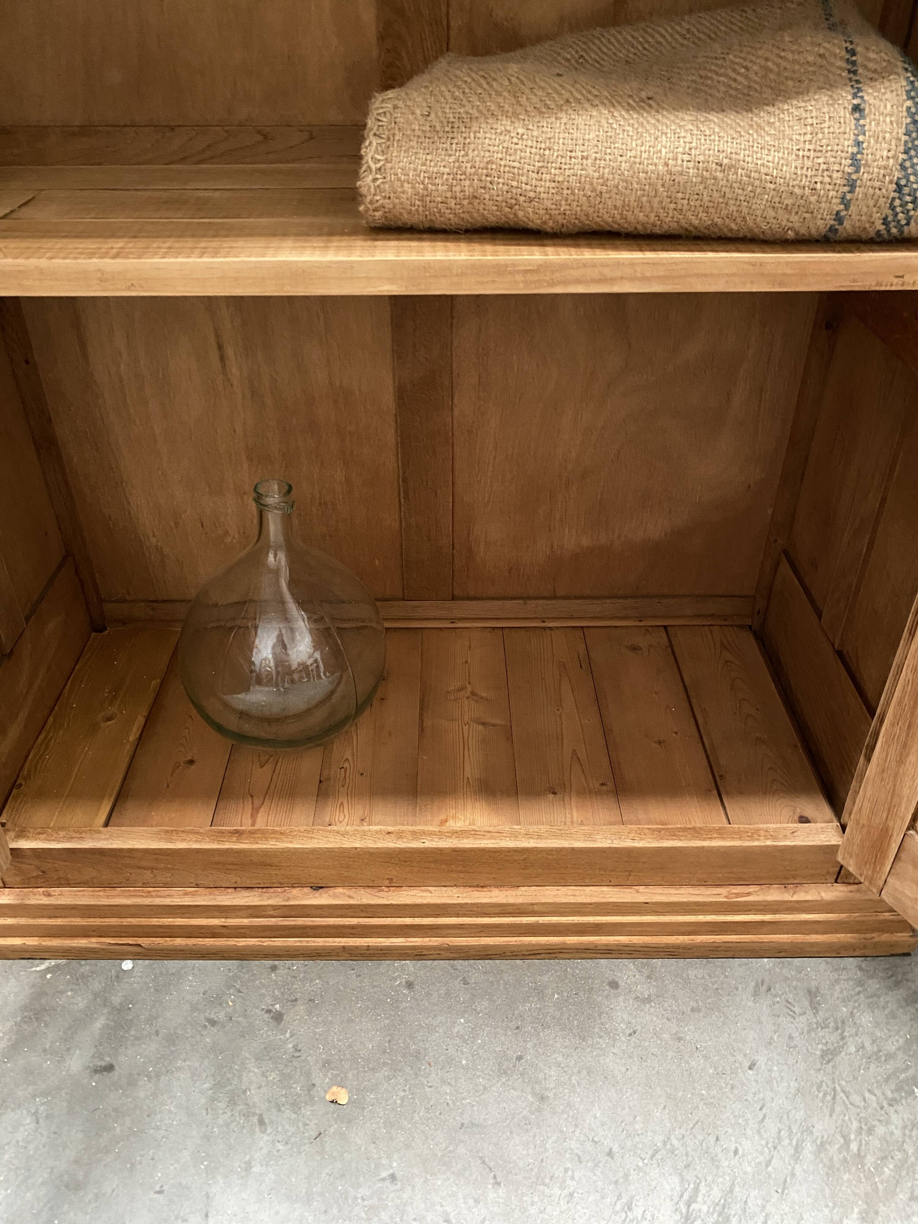 Bibliothèque en chêne - armoire vitrée