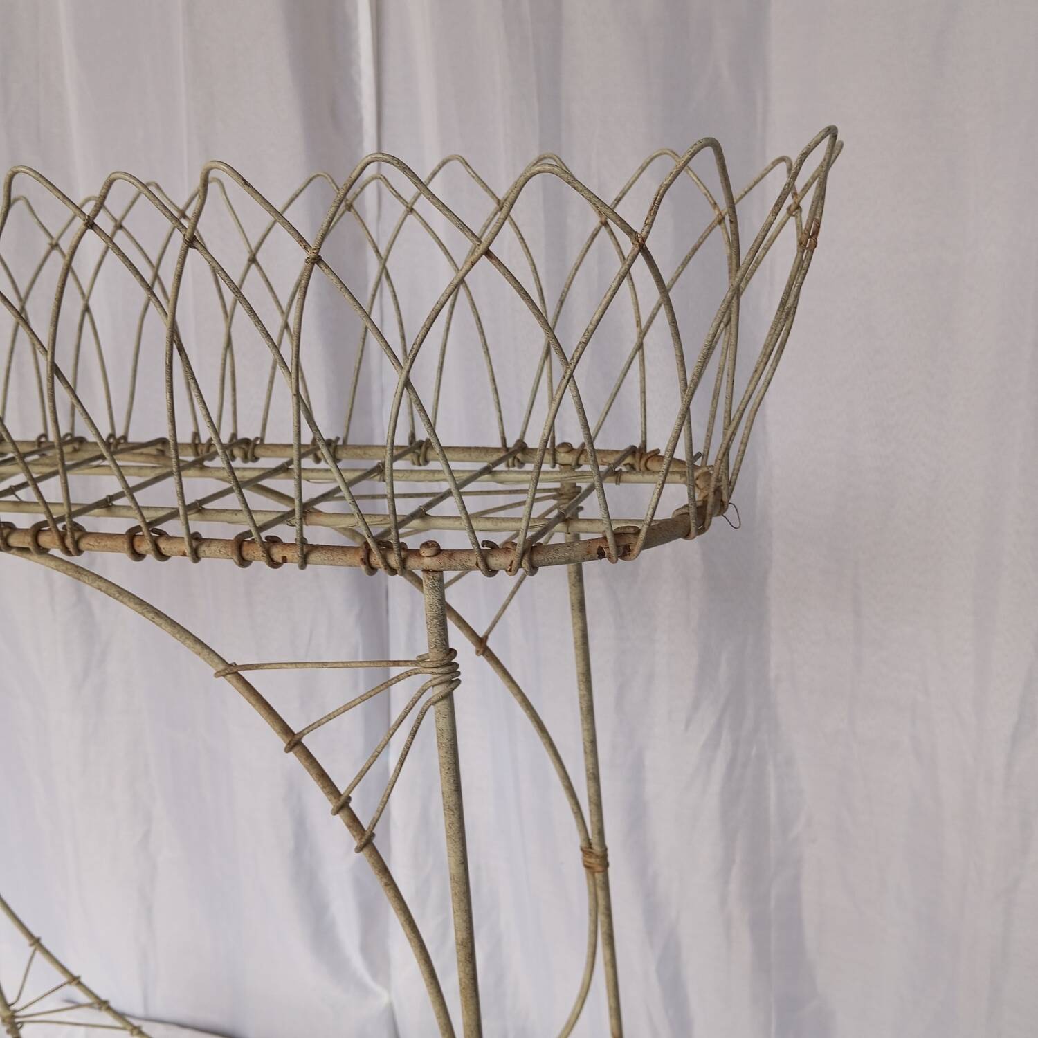 Painted metal planter