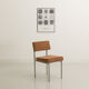 Chaise de bureau avec une structure en acier chromé et dossier large